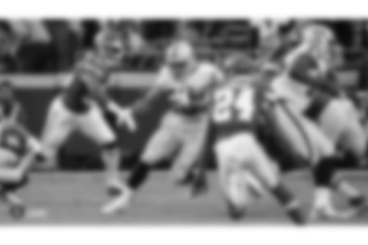 Oakland Raiders running back Doug Martin (28) during the Oakland Raiders regular season game against the Kansas City Chiefs at Arrowhead Stadium, Sunday, December 30, 2018, in Kansas City, Missouri. The Oakland Raiders lost 35-3.