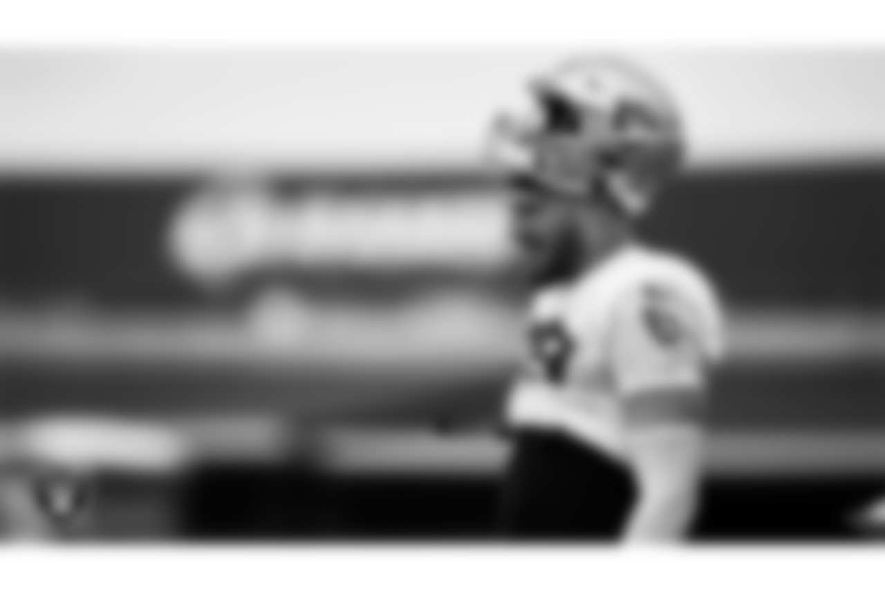 Las Vegas Raiders defensive end Maxx Crosby (98) on the field for a joint practice with the Los Angeles Rams at 2021 Training Camp.