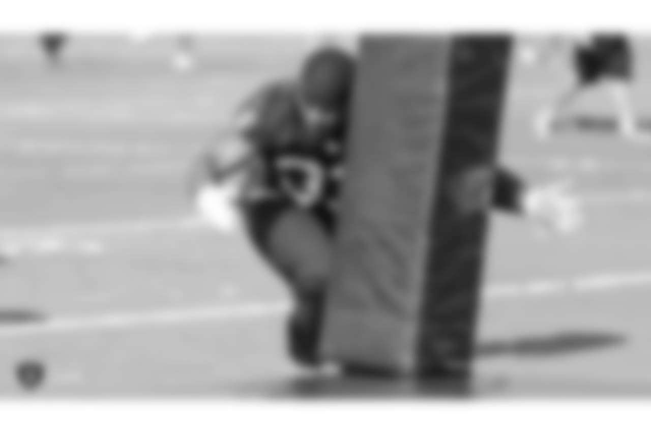 Oakland Raiders running back DeAndré Washington (33) on the field for practice at the Oakland Raiders Practice Facility, Monday, October 9, 2018, in Alameda, California.