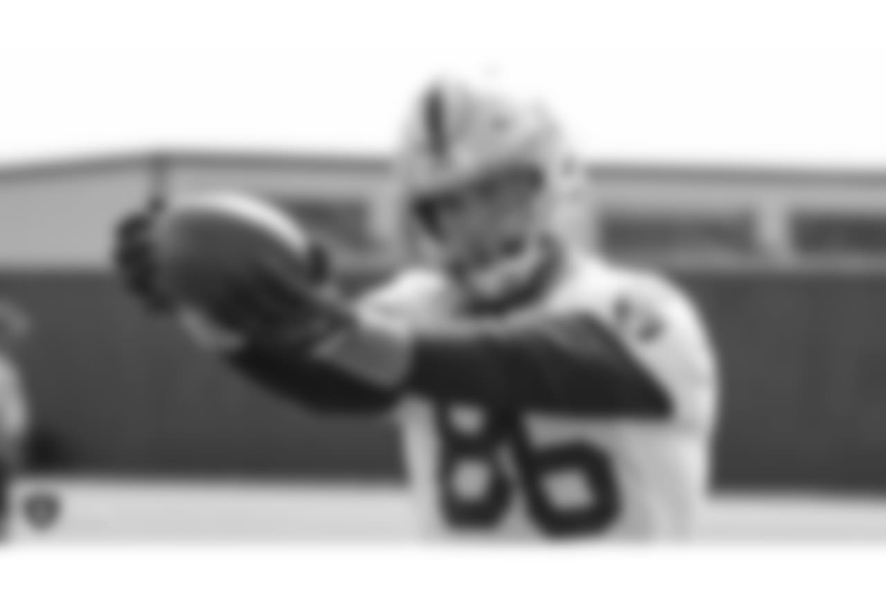 Oakland Raiders tight end Lee Smith (86) on the field for practice at The Oakland Raiders Practice Facility, Thursday, October 4, 2018, in Alameda, California.
