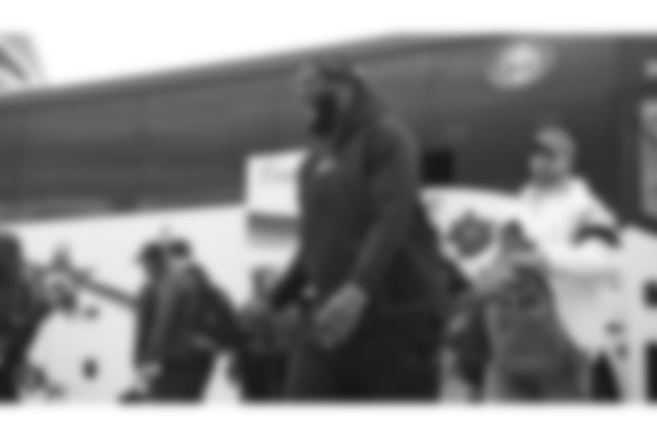 Oakland Raiders tackle David Sharpe (68) departs for their game against the Cincinnati Bengals, Friday, December 14, 2018, in Oakland, California.