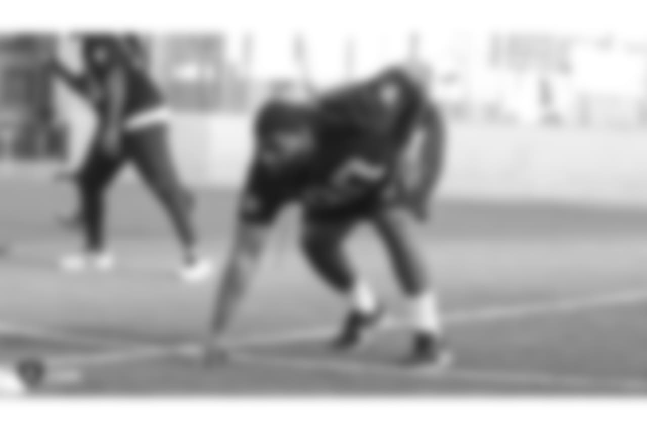 Oakland Raiders defensive tackle Johnathan Hankins (90) on the field for a walk through at Bladium Sports & Fitness, Friday, November 16, 2018, in Alameda, California.