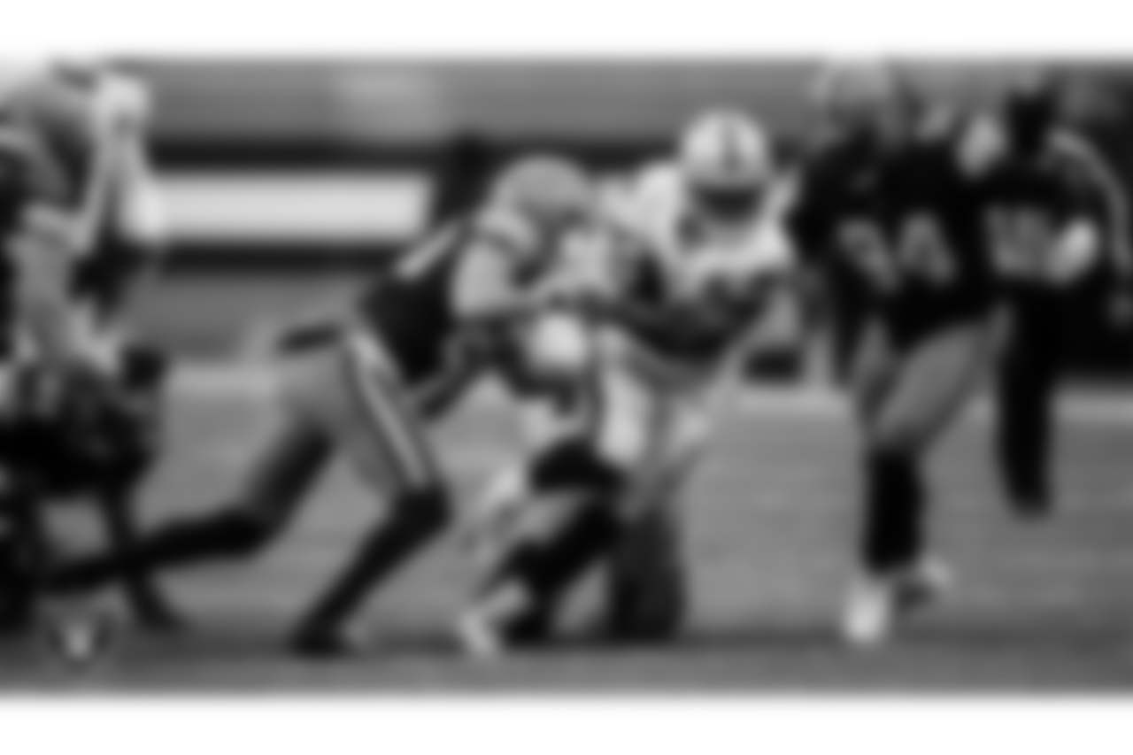 Las Vegas Raiders running back Josh Jacobs (28) rushes during the regular season away game against the Cleveland Browns.