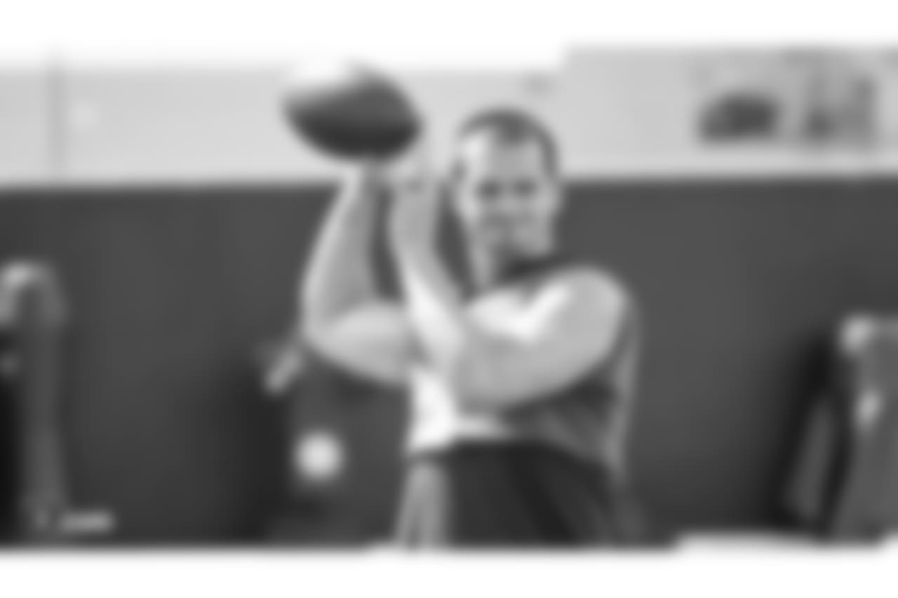 Oakland Raiders quarterback Derek Carr (4) on the field for practice at the Oakland Raiders Practice Facility, Wednesday, September 12, 2018, in Alameda, California.