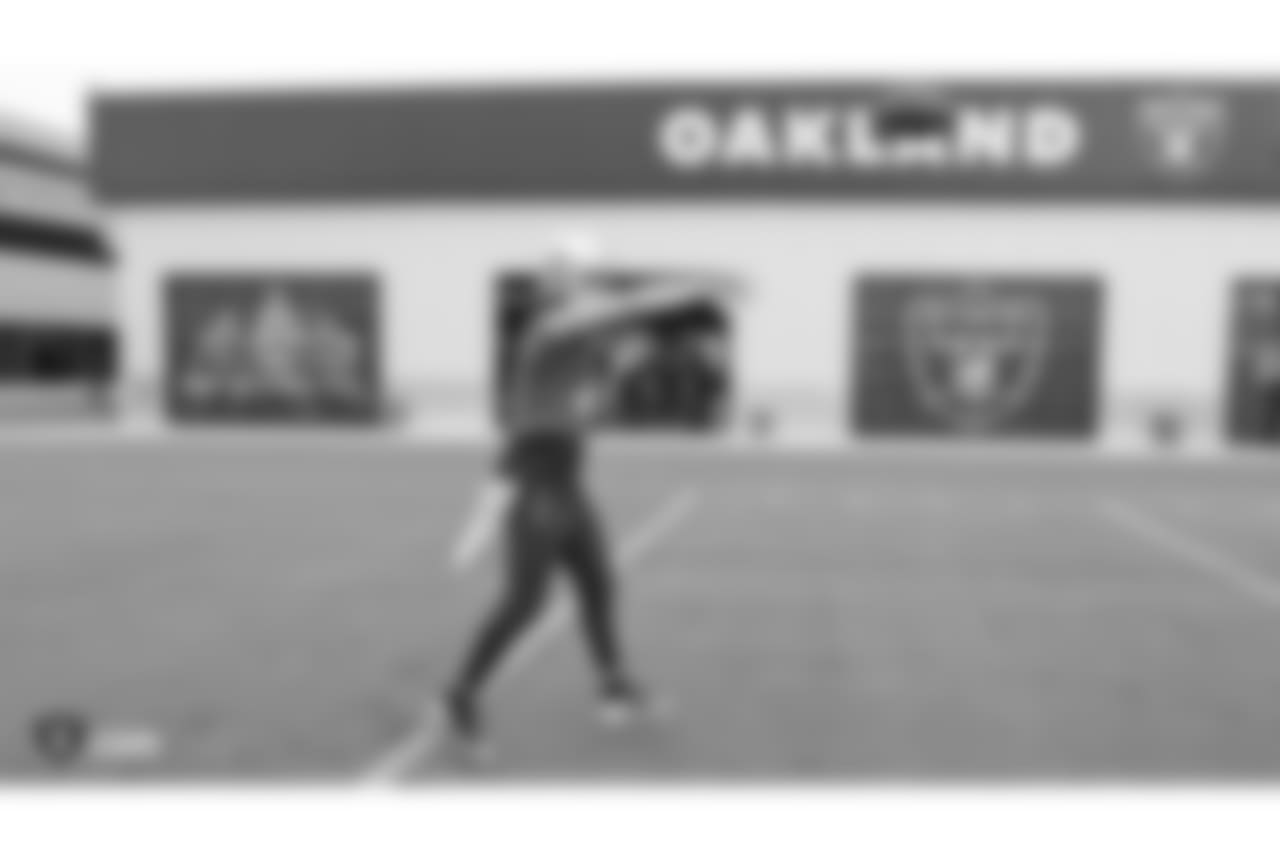 Oakland Raiders quarterback Derek Carr (4) on the field for practice at the Oakland Raiders Practice Facility, Monday, October 22, 2018, in Alameda, California.