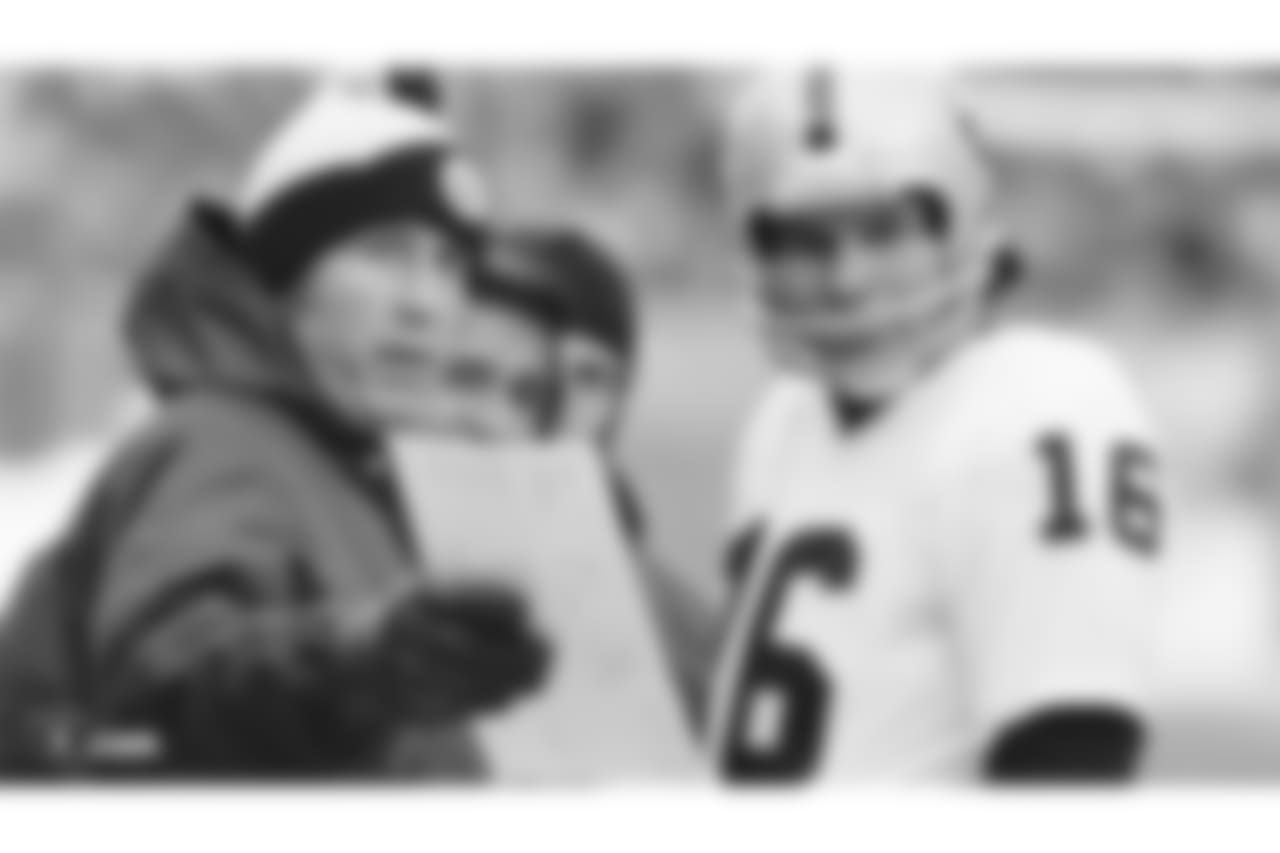 A look back at the Raiders 1980 AFC Divisional Playoff game against the Cleveland Browns, which came to be known as Red Right 88 because of the infamous passing play called by the Browns that led to a Raiders interception, and thus secured their win and advancement to Super Bowl XV against the Philadelphia Eagles.