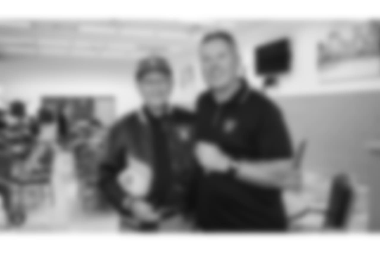 Oakland Raiders alumnus Vance Mueller visits veterans and thanks them for their service during the Raiders 2018 Training Camp at Veterans Home of California, Yountville, Tuesday, August 7, 2018, in Yountville, California.
