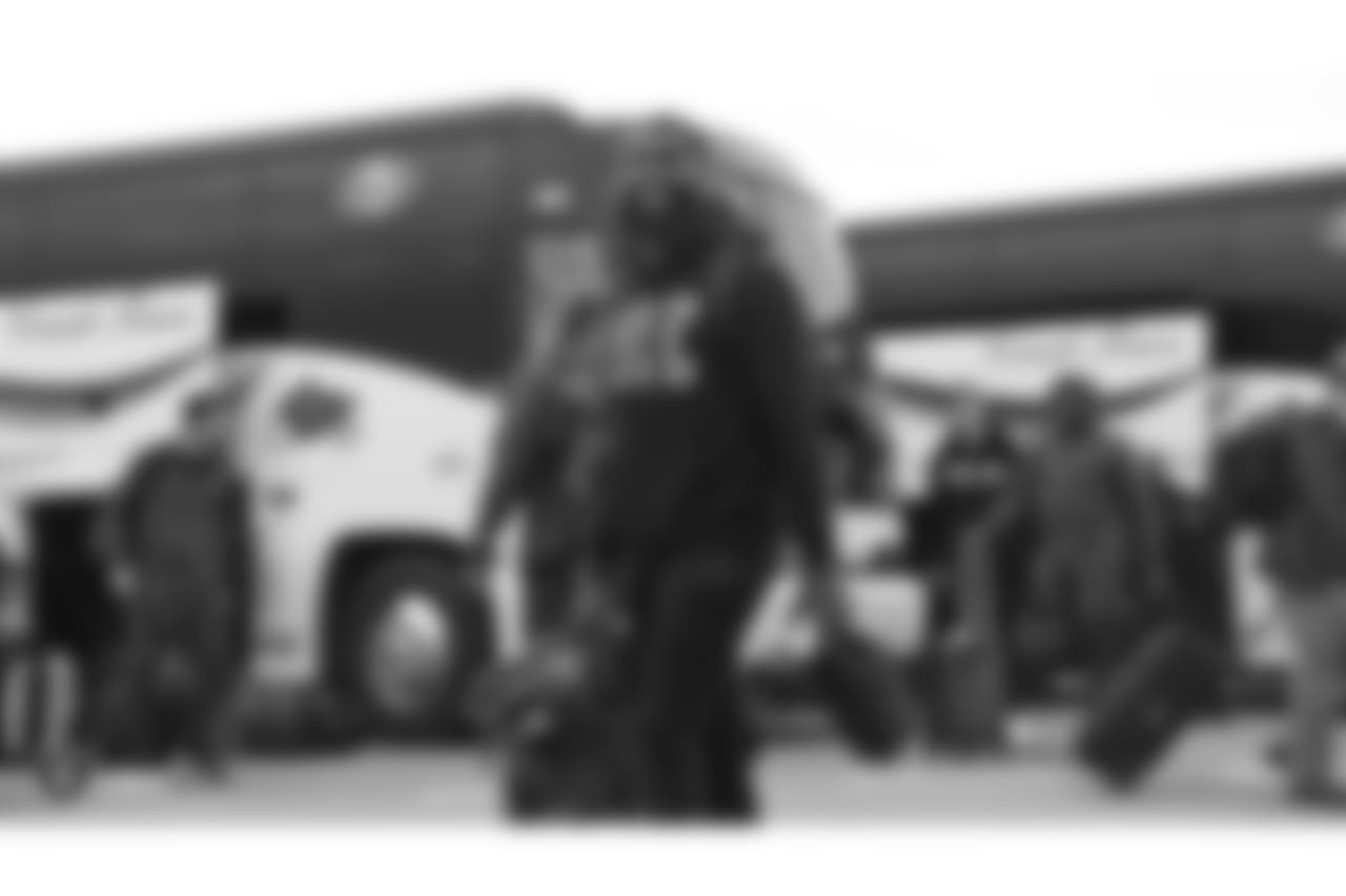 Oakland Raiders cornerback Daryl Worley (20) departs for their game against the Cincinnati Bengals, Friday, December 14, 2018, in Oakland, California.