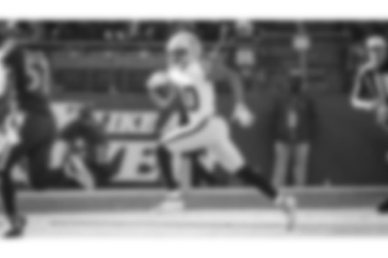 Oakland Raiders wide receiver Seth Roberts (10) during the Oakland Raiders regular season game against the Baltimore Ravens at M&T Bank Stadium, Sunday, November 25, 2018, in Baltimore, Maryland. The Oakland Raiders lost 34-17.
