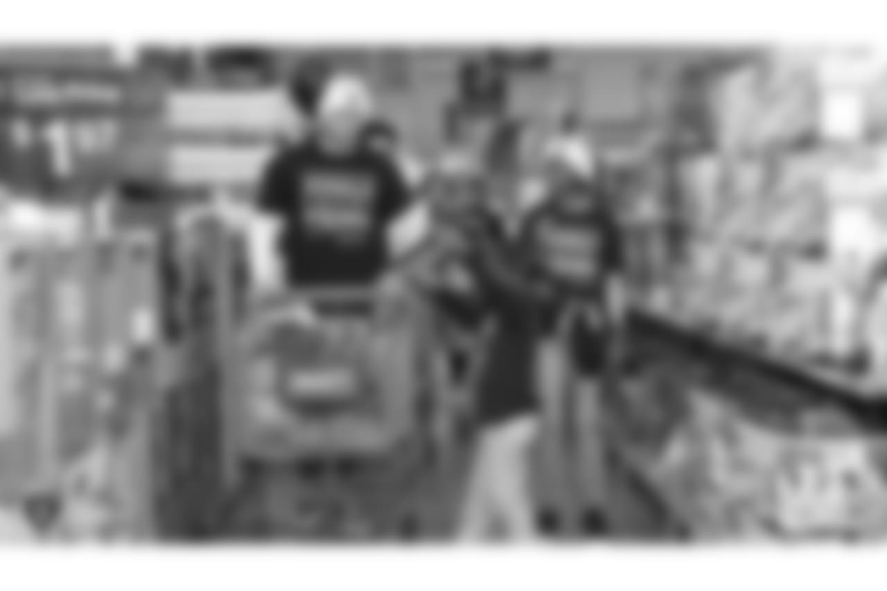 Donald Penn's Shop with a Jock gives 25 kids from the East Oakland Youth Development Center a chance to fulfill their holiday wish list by receiving a $300 Walmart gift card and a chance to go on an shopping spree with Donald Penn at Walmart. Joining Penn are Kelechi Osemele, Cameron Hunt, Brandon Parker, Jamar McGloster, Johnny Townsend, Ryan Yurachek, Darren Waller, Paul Butler and Clinton McDonald.