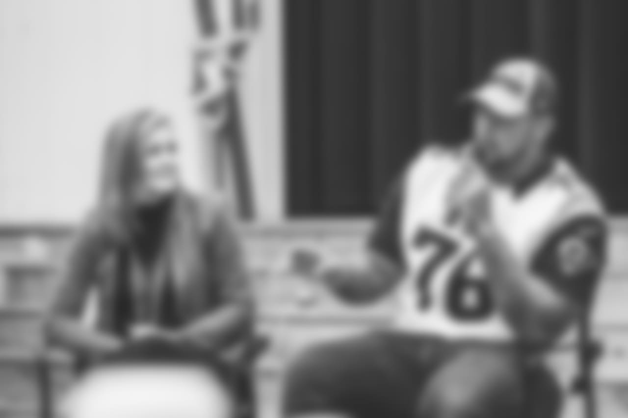 The Los Angeles Rams and United Way of Greater Los Angeles visit Bethune Middle School in South LA to host Character Playbook focused on the importance of character, healthy relationships, and making schools kinder spaces for all students. Rams Guard Rodger Saffold (76) and Rams Cheerleaders join in the discussion sharing scenarios, ideas, and answering students questions. Tuesday, December 4, 2018, Los Angeles, CA. (Will Navarro/Rams)