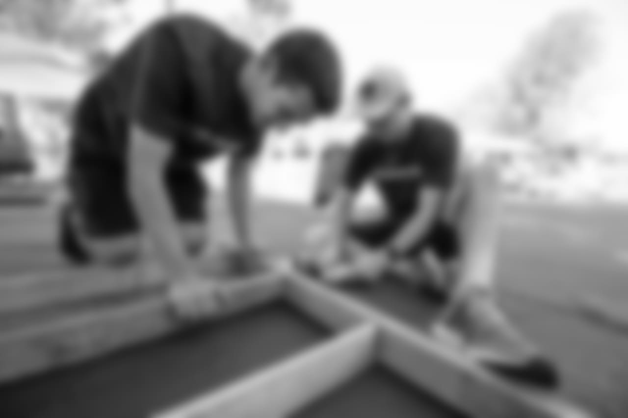 The Los Angeles Rams partner with Habitat for Humanity Orange County to build playhouses to be auctioned off at practice at The University of California Irvine in Irvine, CA on 8/3/2018. (Rams/Hiro Ueno)