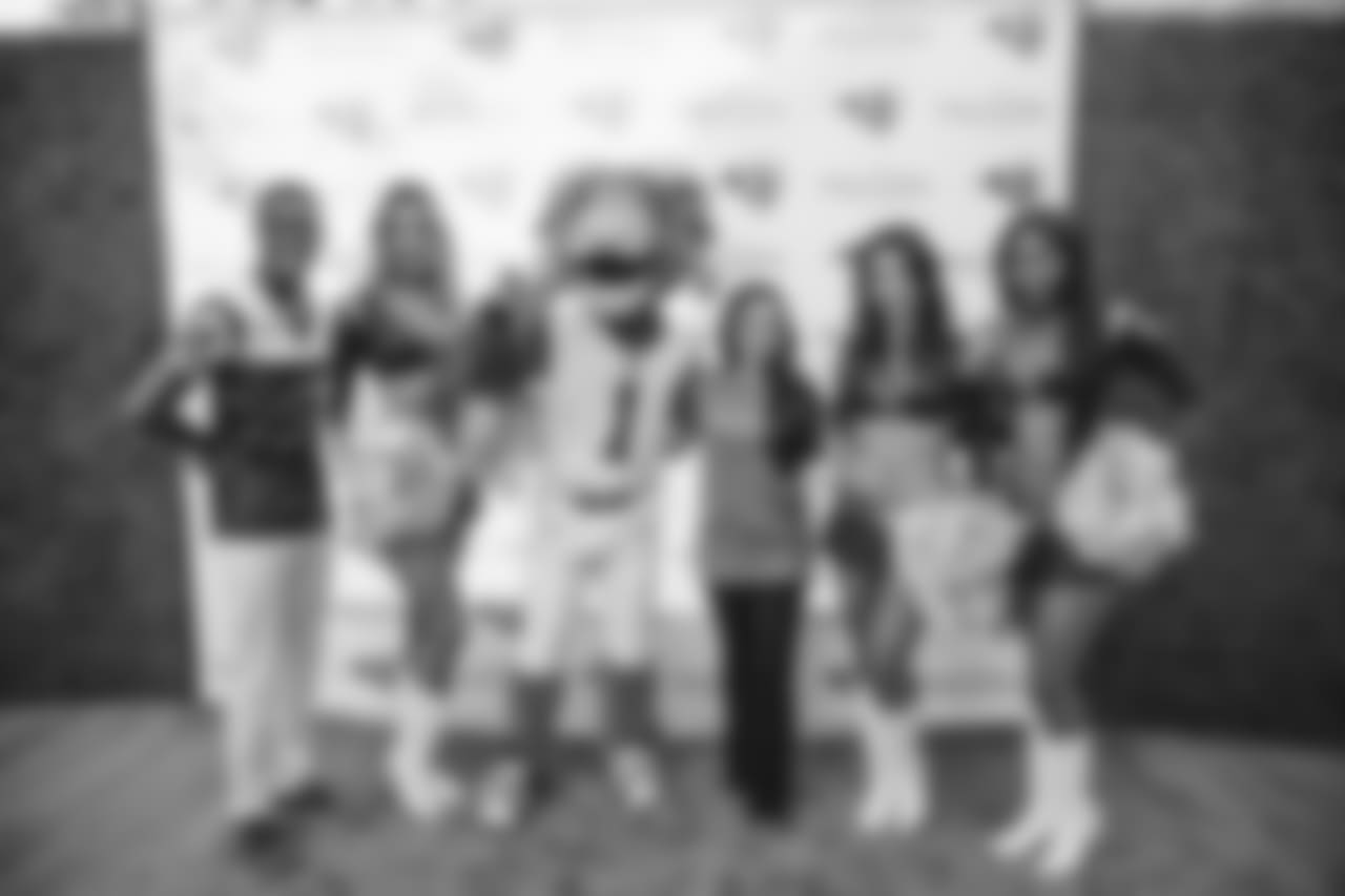 Los Angeles Rams cheerleaders and mascot Rampage attend the Night for Wishes event at the North Ranch Country Club in Westlake Village, Calif on October 8th, 2018 (Hiro Ueno/Rams).