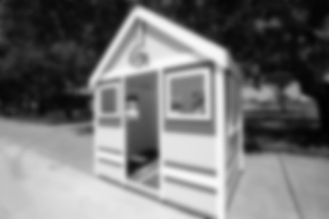 The Los Angeles Rams partner with Habitat for Humanity Orange County to build playhouses to be auctioned off at practice at The University of California Irvine in Irvine, CA on 8/3/2018. (Rams/Hiro Ueno)