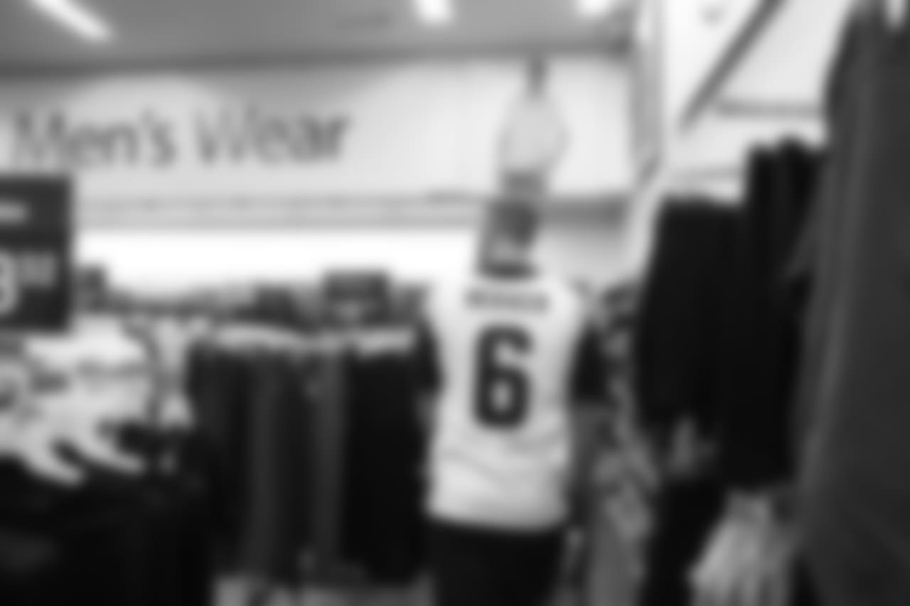 Punter (06) Johnny Hekker of the Los Angeles Rams join the Rams volunteer team as they've partnered with Salvation Army welcome local youth to spend time and shop with L.A. Rams players, cheerleaders, Rampage, and Community Service team members for their holiday wish list. (Will Navarro/Rams)