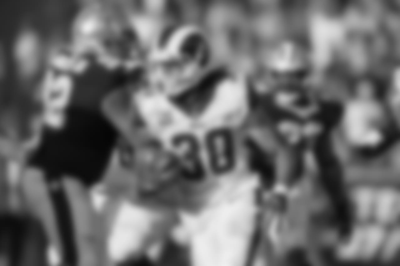 Running back (30) Todd Gurley of the Los Angeles Rams runs the ball against the New Orleans Saints during the Rams 26-20 victory over the Saints in an NFL Week 12 football game, Sunday, November 26, 2017, in Los Angeles, CA. (Jeff Lewis/Rams)