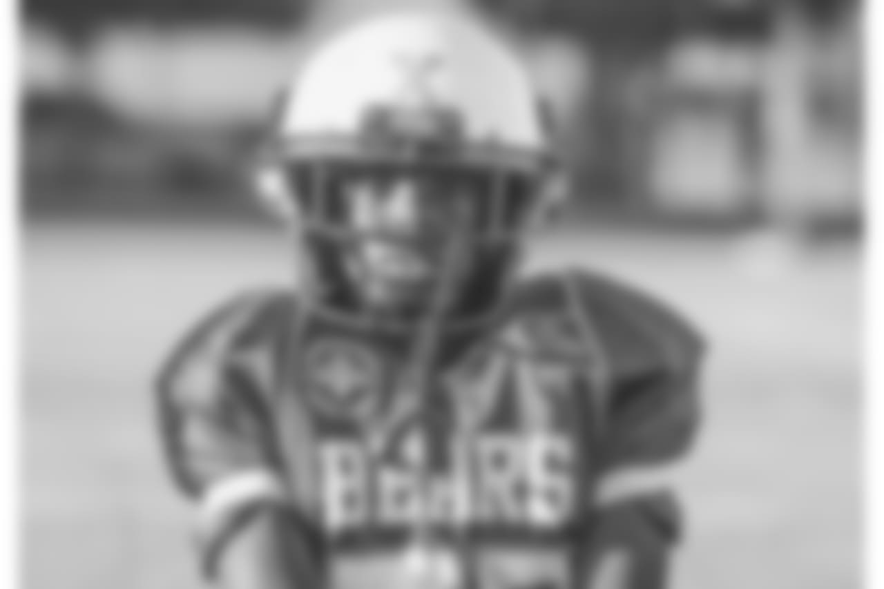 182109_WattsBears_Nike_HavASole_Surprise_DB_Social020
