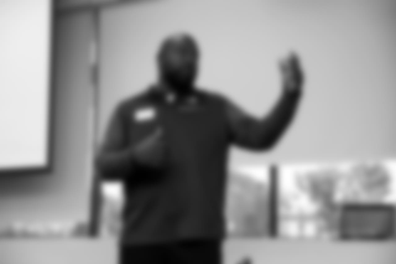 Los Angeles Rams player engagement coordinator Jacques McClendon, players and staff of the Los Angeles Rams attend a leadership session held with aims of breaking socioeconomic barriers between two high schools with varying demographics with RISE (Ross Initiative in Sports for Equality) on September 17th, 2018 at Oaks Christian School in Westlake Village, Calif (Rams/Hiro Ueno)