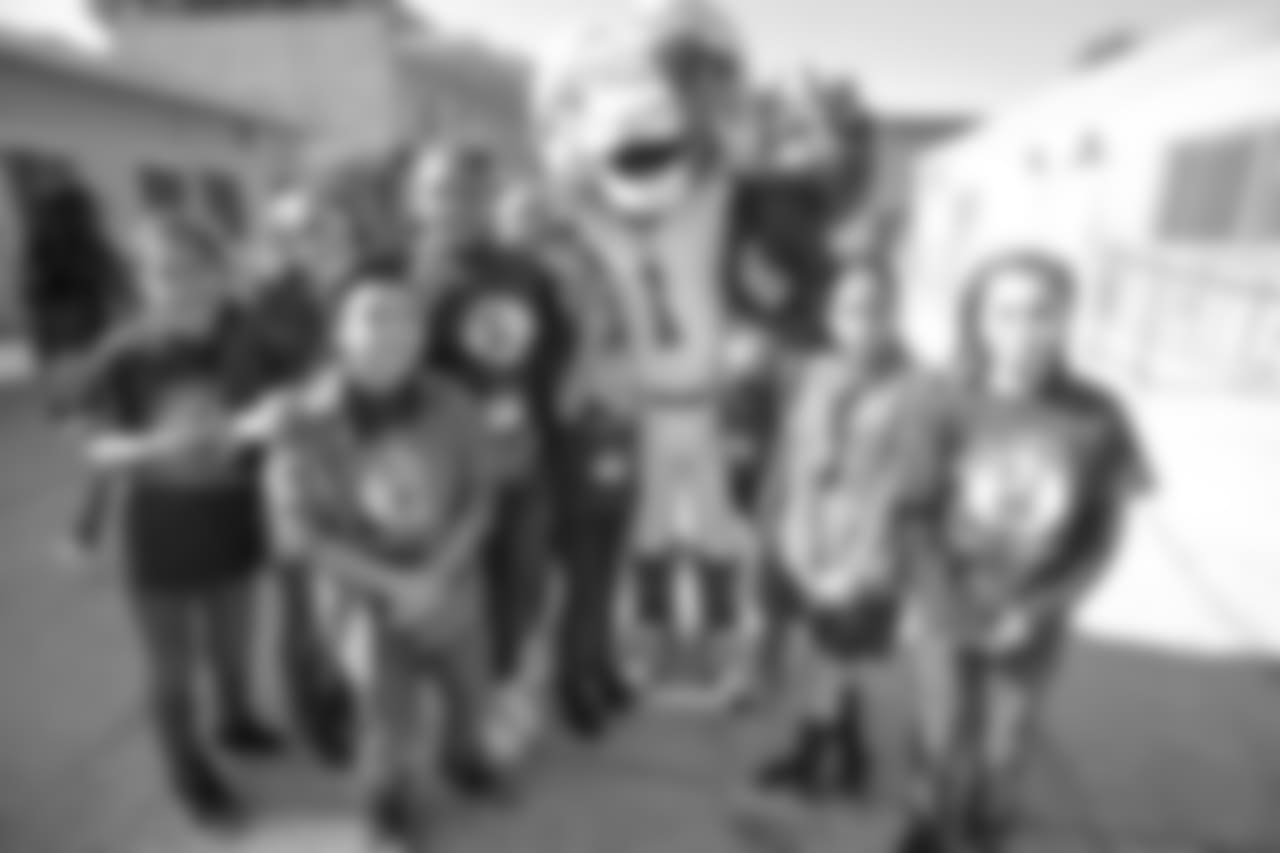 Mascot Rampage of The Los Angeles Rams, front office staff, and help from the American Red Cross held Holidays for Heroes at Ritter Elementary School, in Los Angeles, California. Staff, players and kids signed cards to send troops on active duty, on November 6th, 2018. (Daniel Bowyer, Rams)