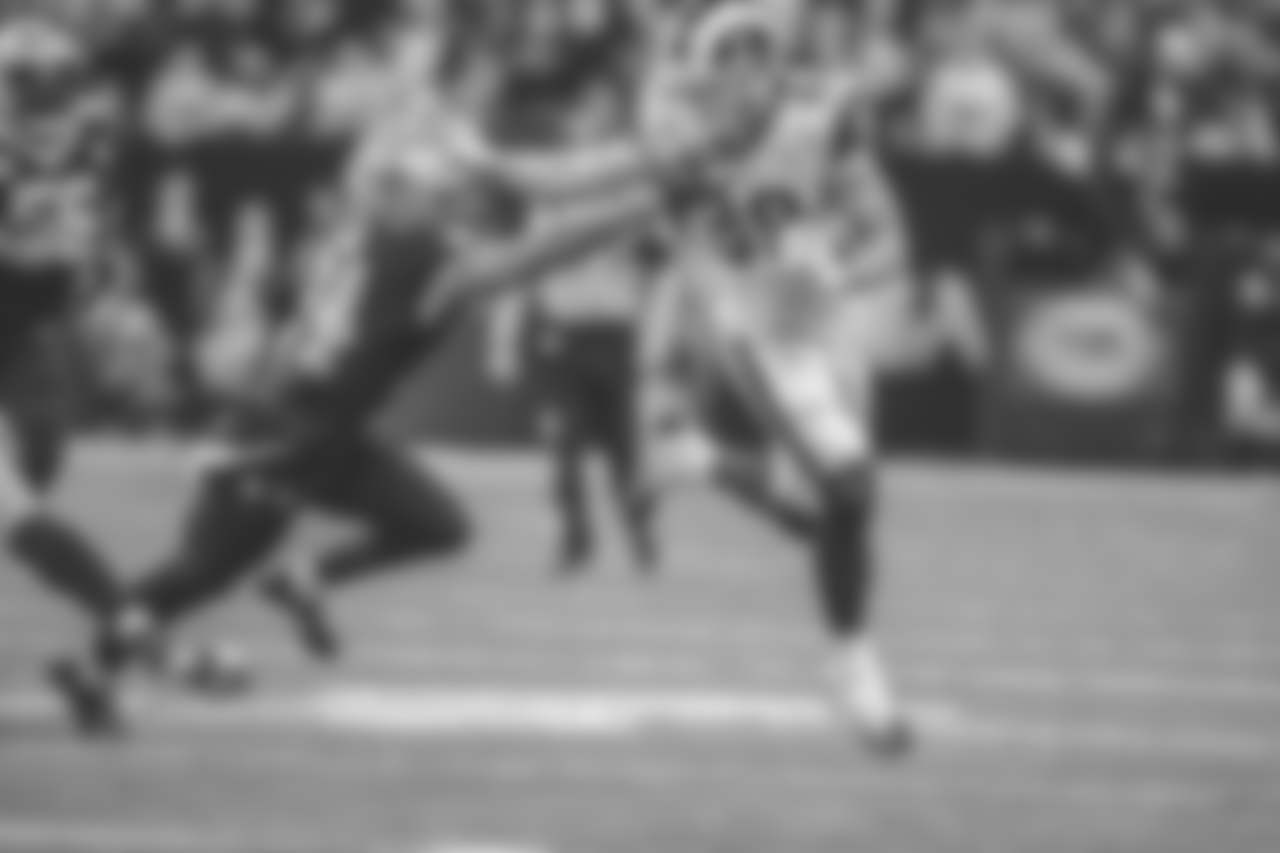 Tight end (89) Tyler Higbee of the Los Angeles Rams catches a pass and runs in overtime against the New Orleans Saints during the Rams 26-23 victory over the Saints in the NFC Championship Game, Sunday, January 20, 2019, in New Orleans, LA. (Jeff Lewis/Rams)