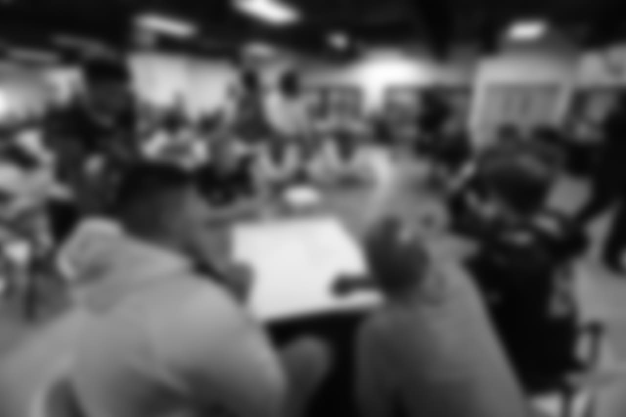 Los Angeles Rams rookies team up with the Los Angeles Police Department in part with Rise with the Rams to talk with local youth football players in bridging the gap between law enforcement and community youths. Monday, October 29, 2018 in Agoura Hills, CA. (Will Navarro/Rams)