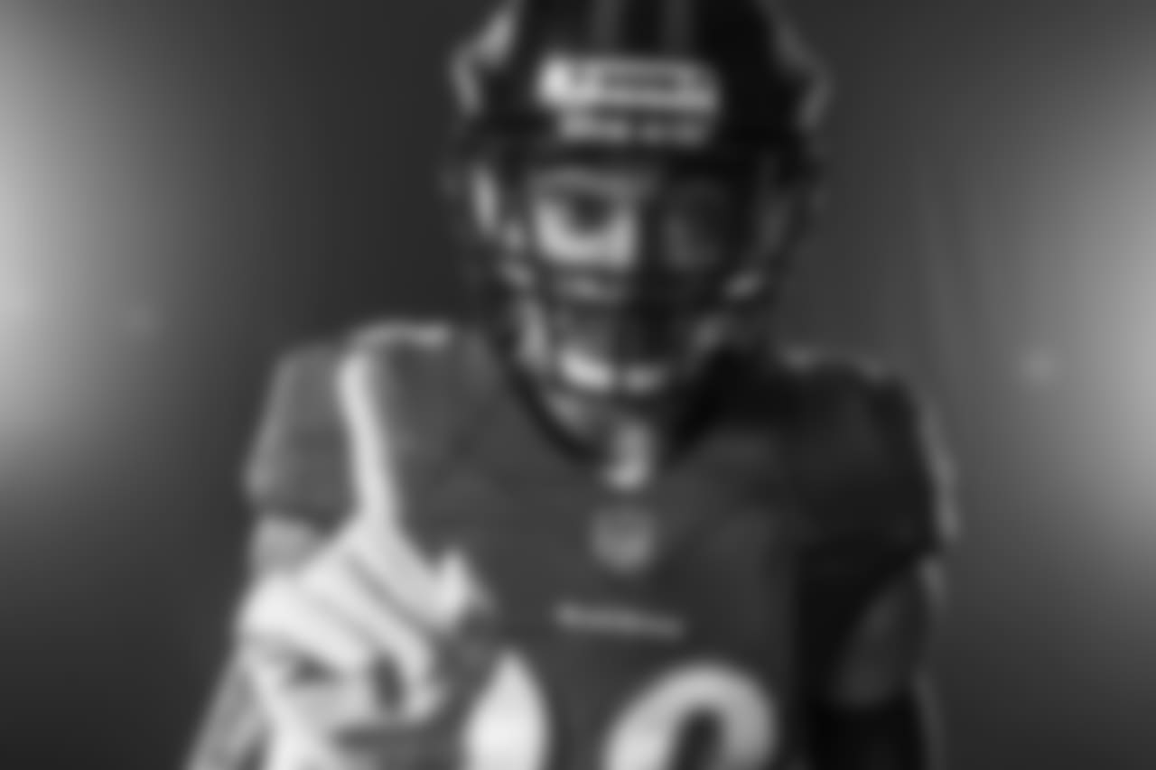 CB Anthony Averett