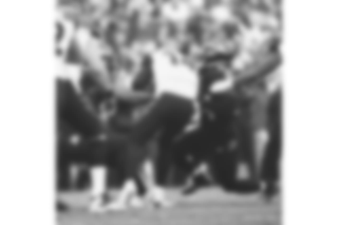 @tyus23 (Tyus Bowser) Put the pressure on em just when they think we done eased up.. #Ravensflock