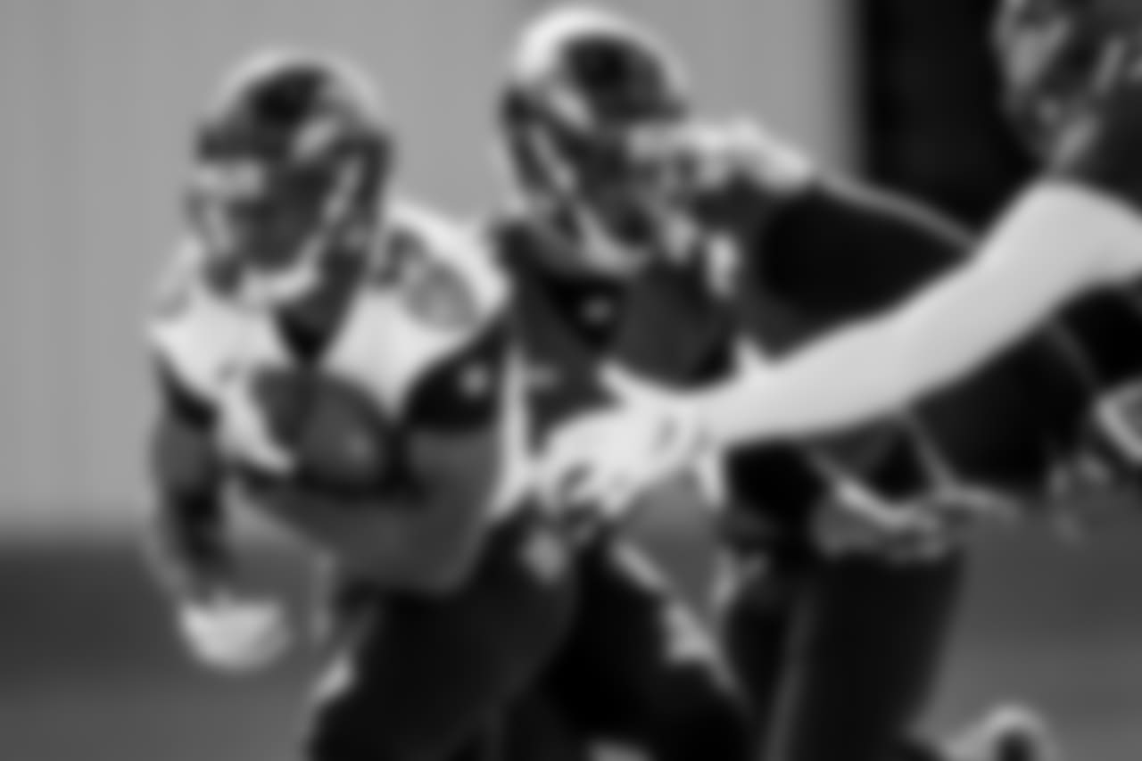 RB Gus Edwards