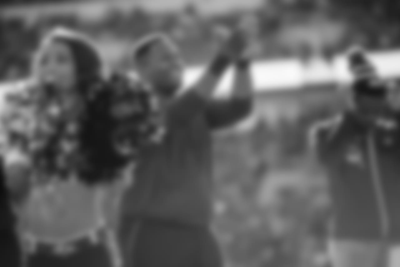 PLAYOFF_CHEERLEADERS-15