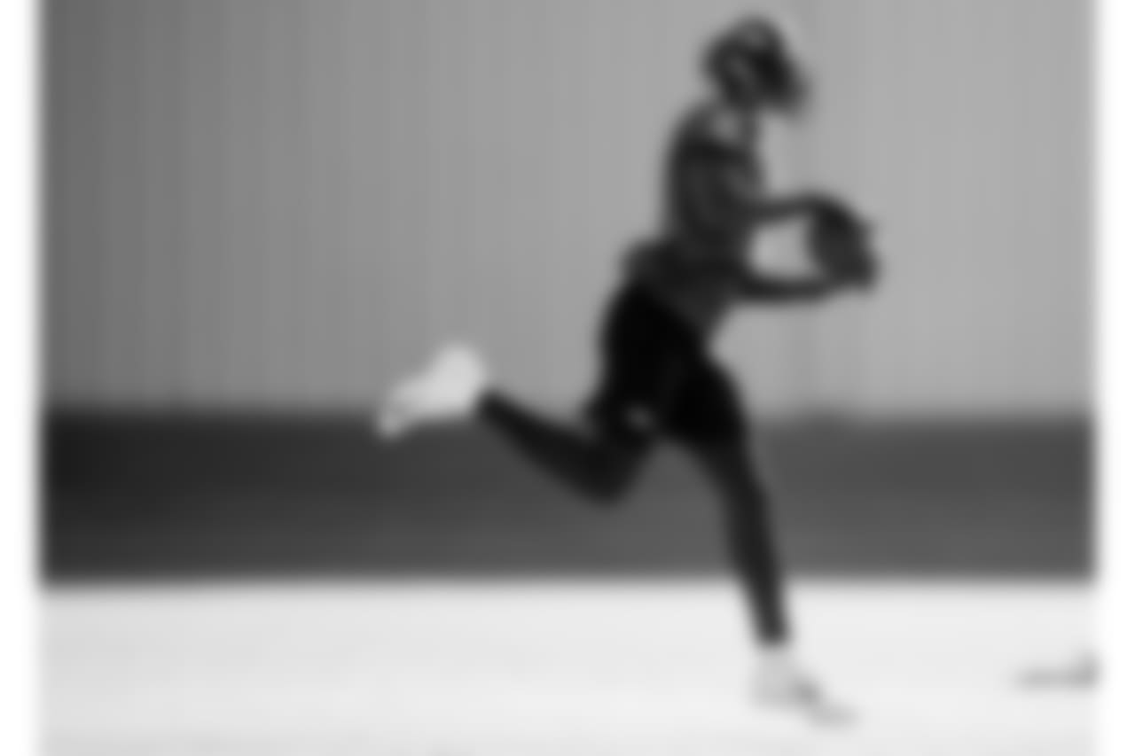 WR Tim White