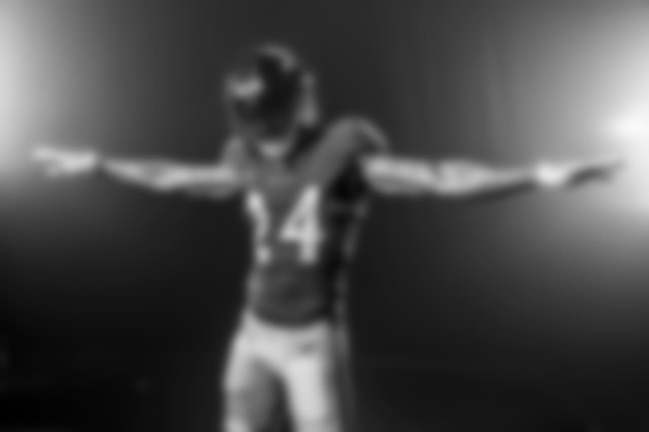 CB Brandon Carr