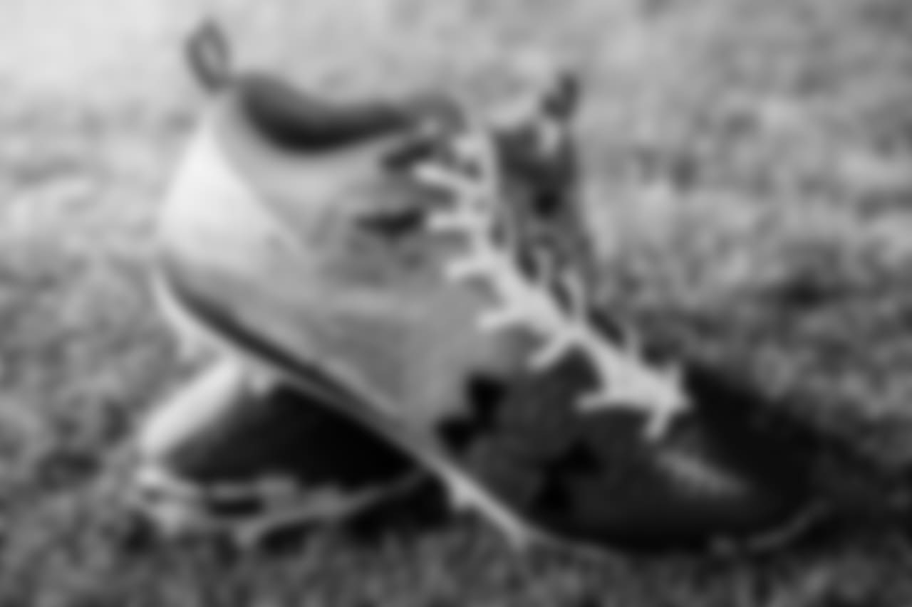 CB Brandon Carr
Cause: Carr Cares Foundation
