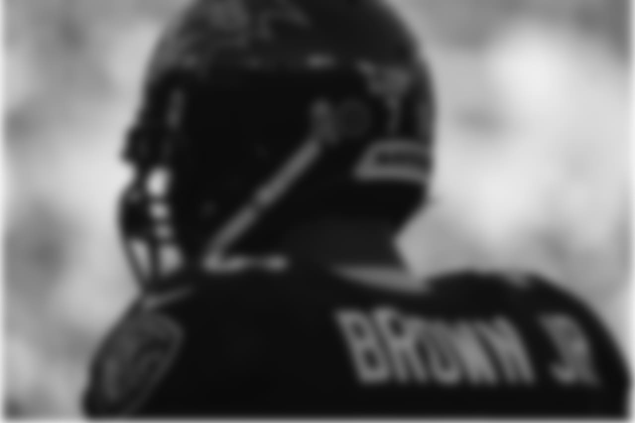 @zeus__78 (Orlando Brown Jr.) I got now...