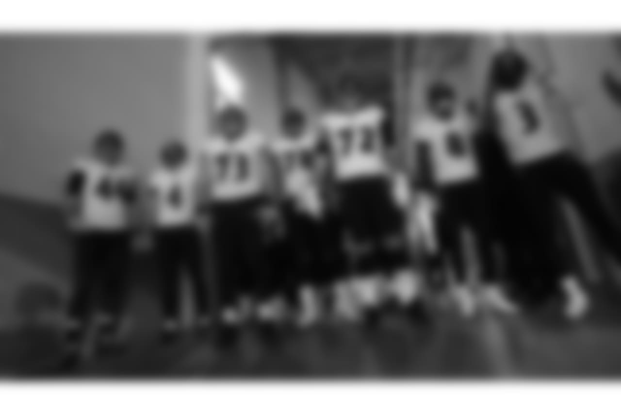 Pregame_120218__0000s_0006_SH1_1416