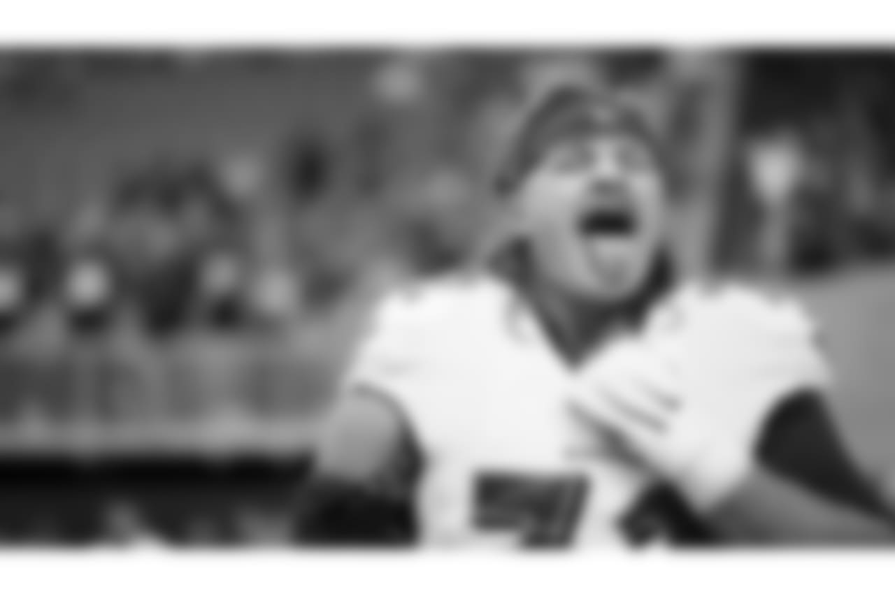 Pregame_120218__0000s_0004_SH2_6027
