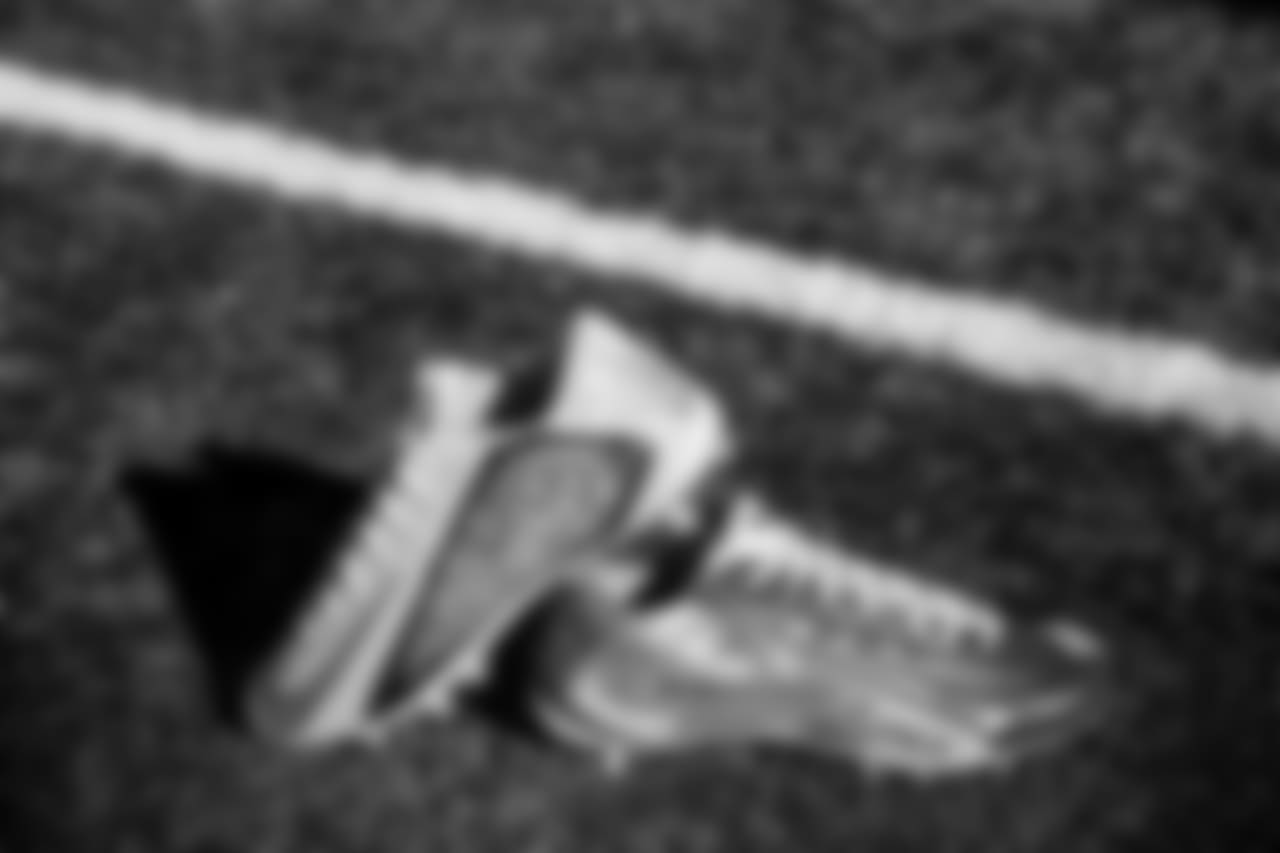 WR Jeremy Maclin
Cause: JMac Gives Back Foundation