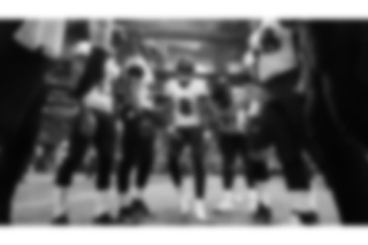 Pregame_120218__0000s_0010_SH1_1196