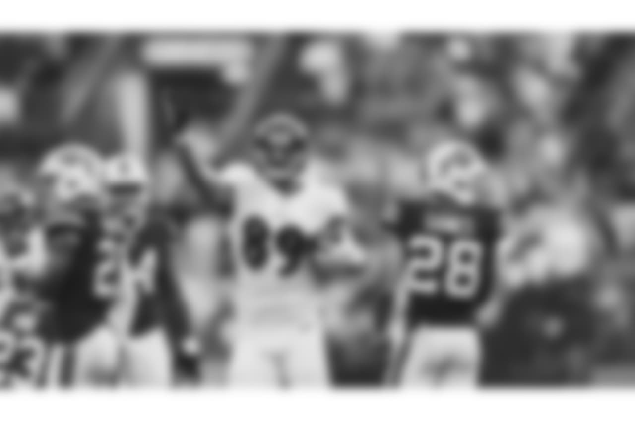 @mandrews_81 (Mark Andrews) First of many. Can’t believe I’m playing on Sundays and living out my dream. Great team win #Flockup