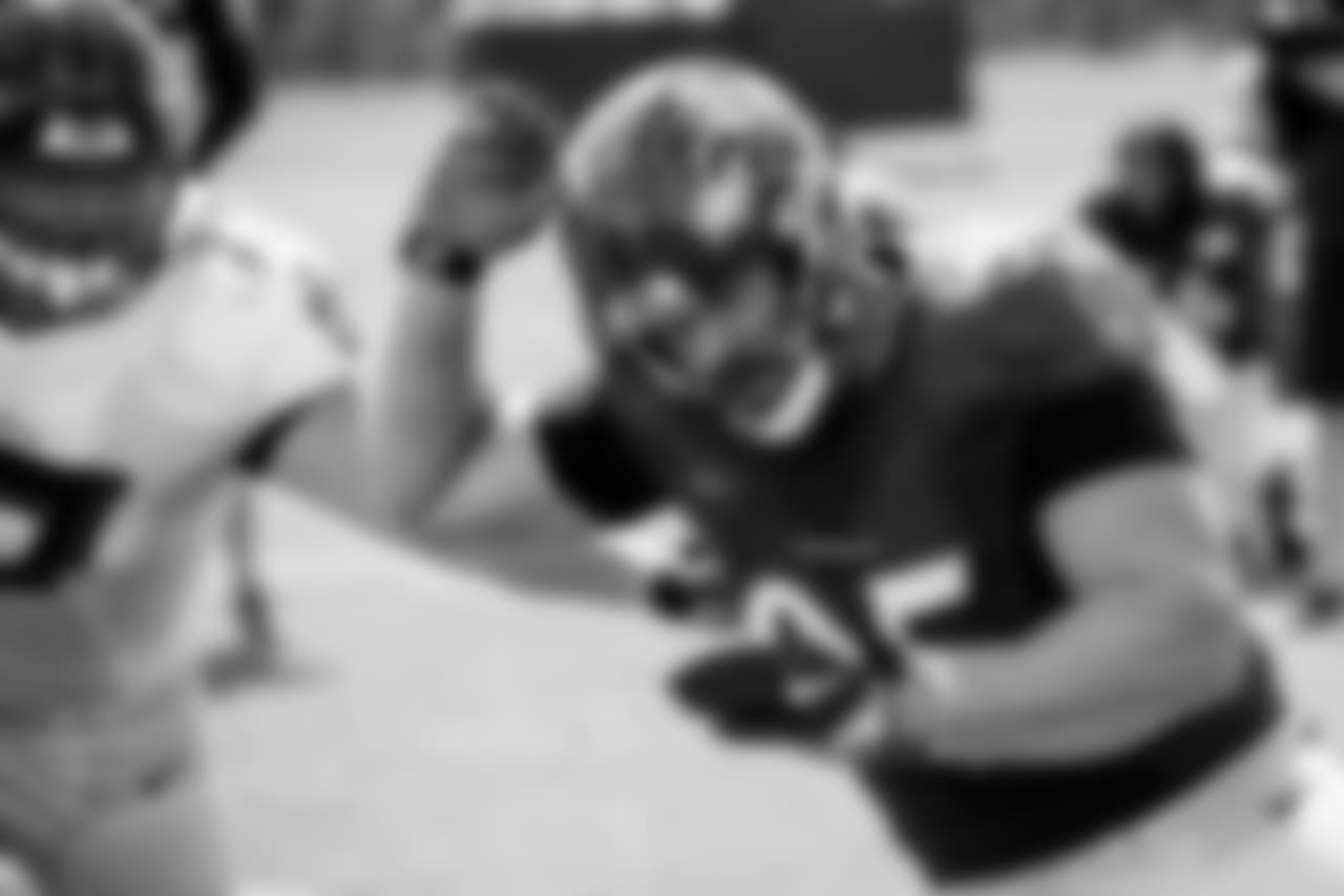 DT Zach Sieler