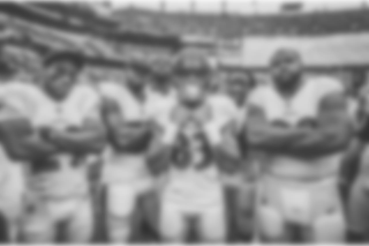 @needivsnead_83 (Willie Snead IV) HOFamers, Pro-Bowlers, Real Ones ?????? ... #TrustGod #Fam