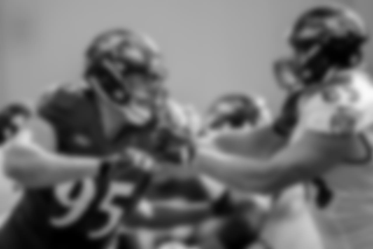 DT Zach Sieler