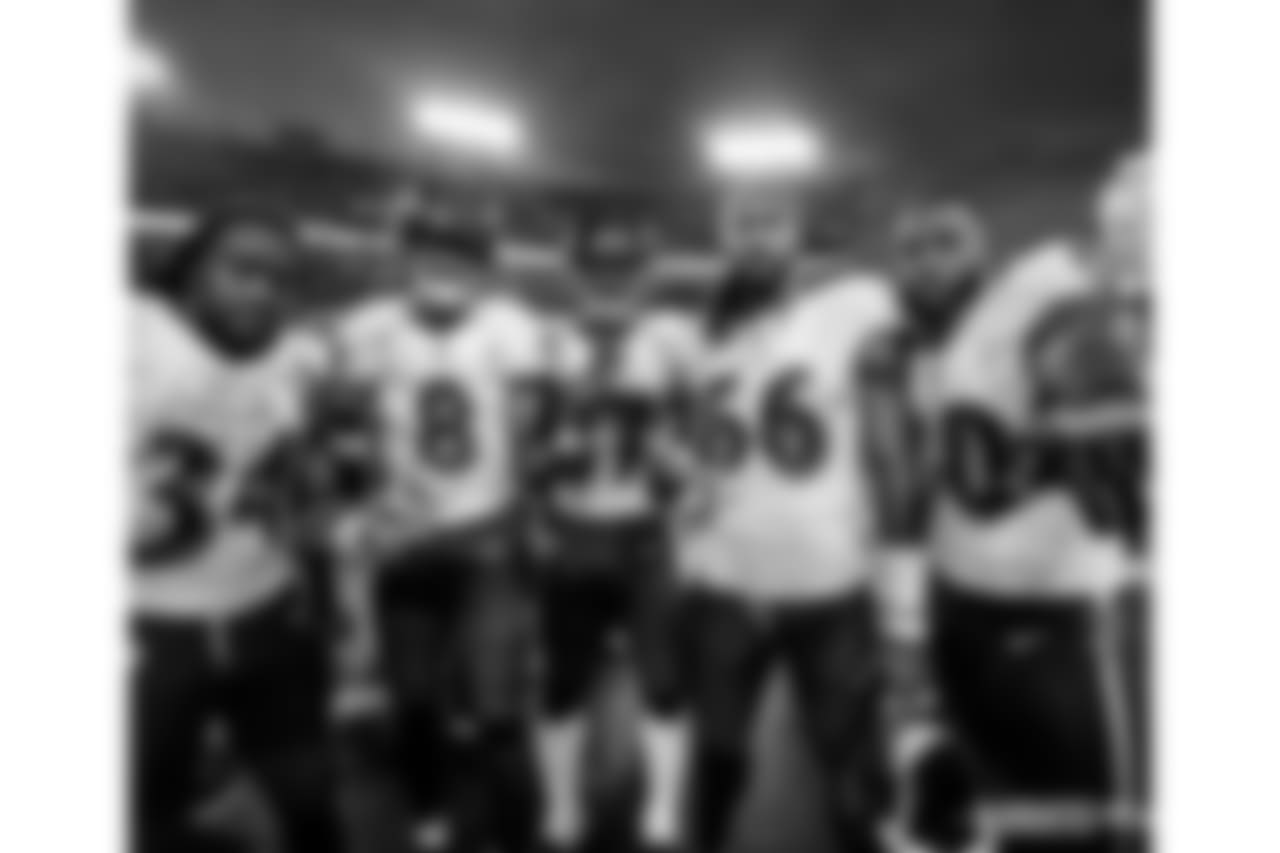 @savage_soldado (Tim Williams) Yea I remember the first time Under neath these lights .. Just like how I remember these legendary nights π―βπ―