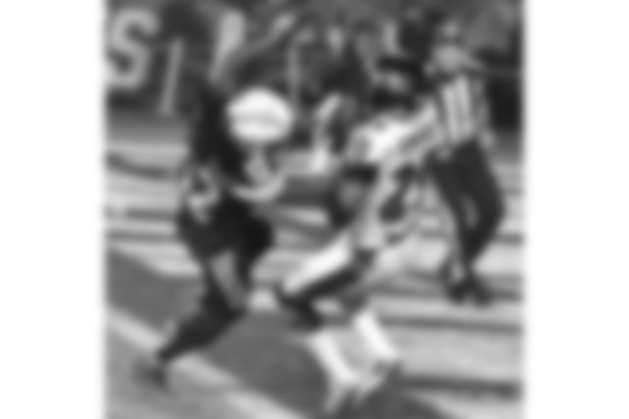 @marlon_humphrey (Marlon Humphrey) “ I feel like blessings keep falling in my lap “ - @chancetherapper