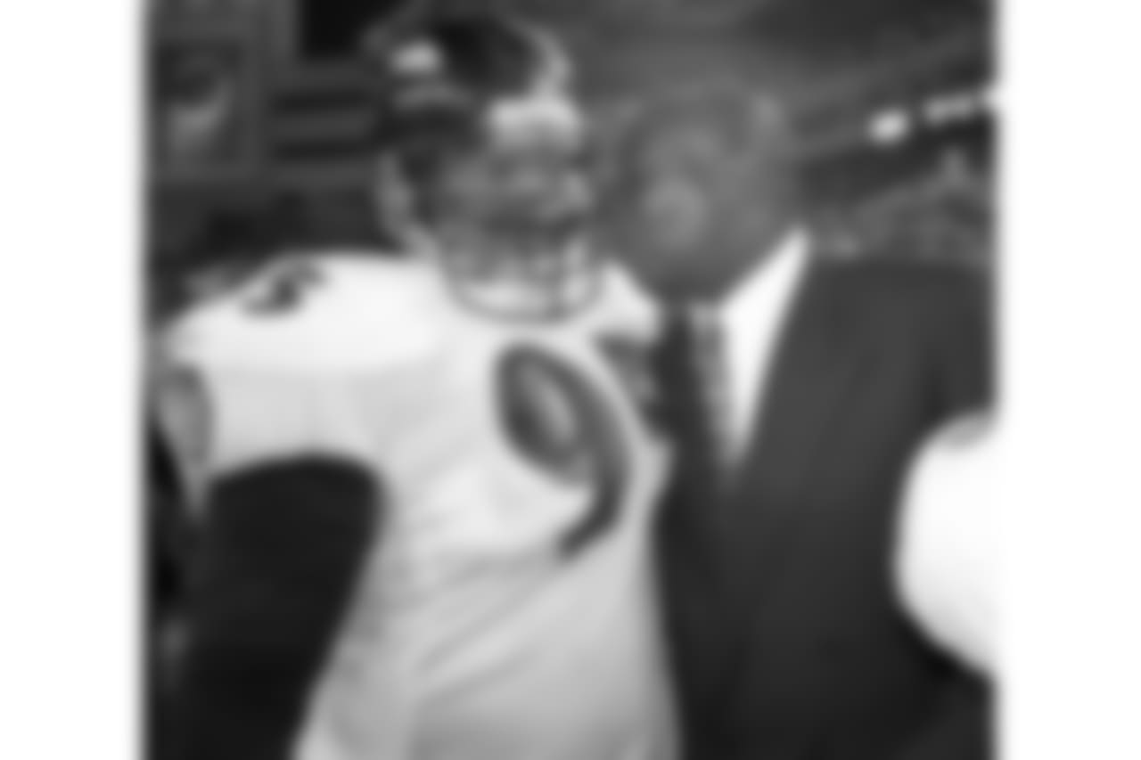 Master Folder - DO NOT ENTER 2000 Bowl Super Super Bowl XXXV Season Game Post Adams Photos 2000 Season Post Game SBPOS~10.JPG Newsome