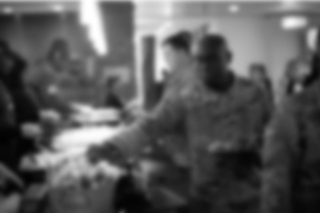 110618Salute013