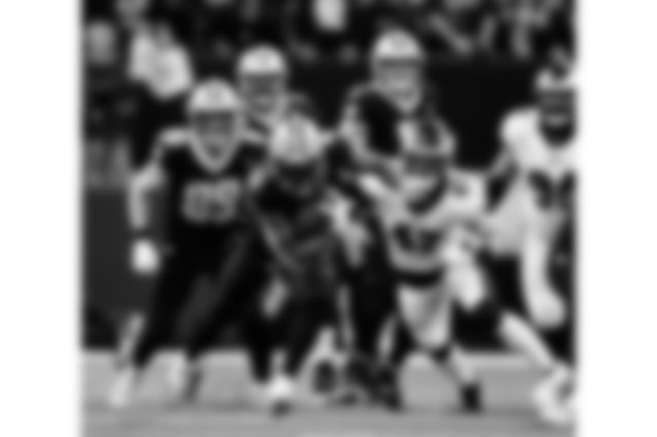 Saints 20 - Eagles 14 (W)
Divisional Game
Michael C. Hebert