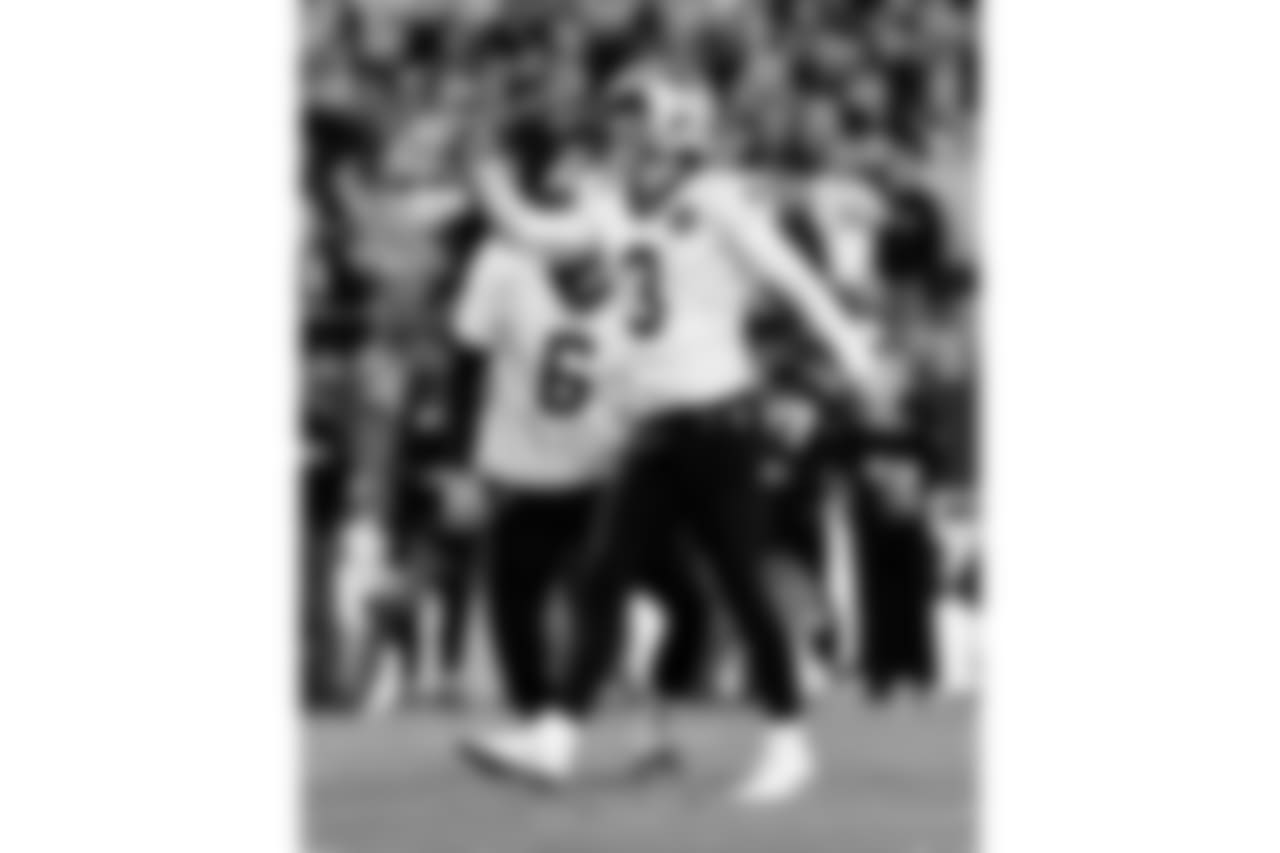 Saints 12 - Carolina 9 (W)
New Orleans Saints 2018 Season
Michael C. Hebert