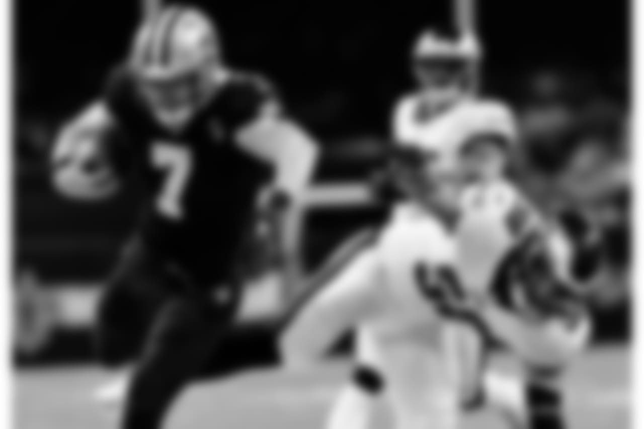 Saints 20 - Eagles 14 (W)
Divisional Game
Michael C. Hebert