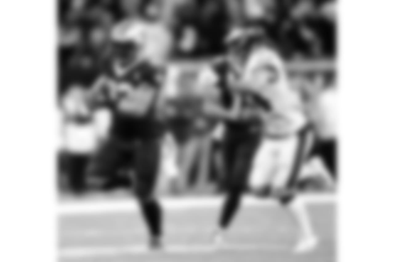 Saints 20 - Eagles 14 (W)
Divisional Game
Michael C. Hebert