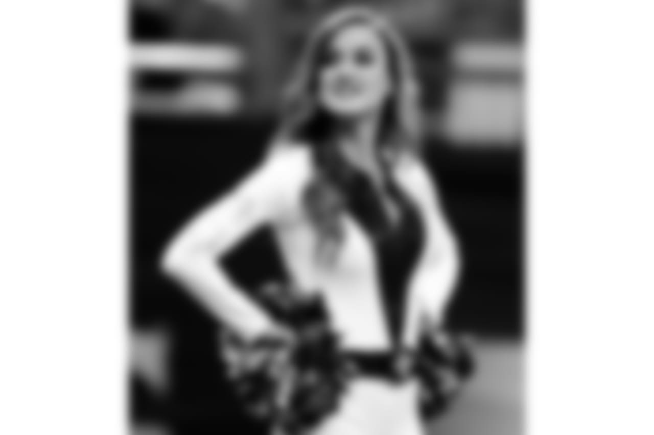 Gallery_Faces_Saintsations_SarahB_011819_10